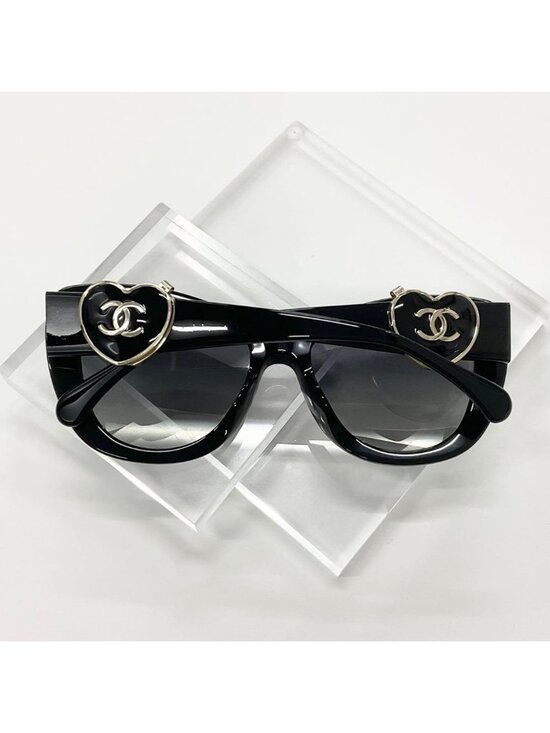Chanel Sunglasses Coco Mark Heart Mirror Eyewear Black main image 8